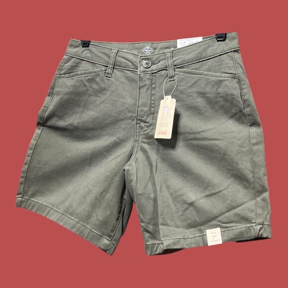 St. John's Bay - Women's Mid-Rise Secretly Slender 7" Inseam Chino Short - 2 - Picture 8 of 12